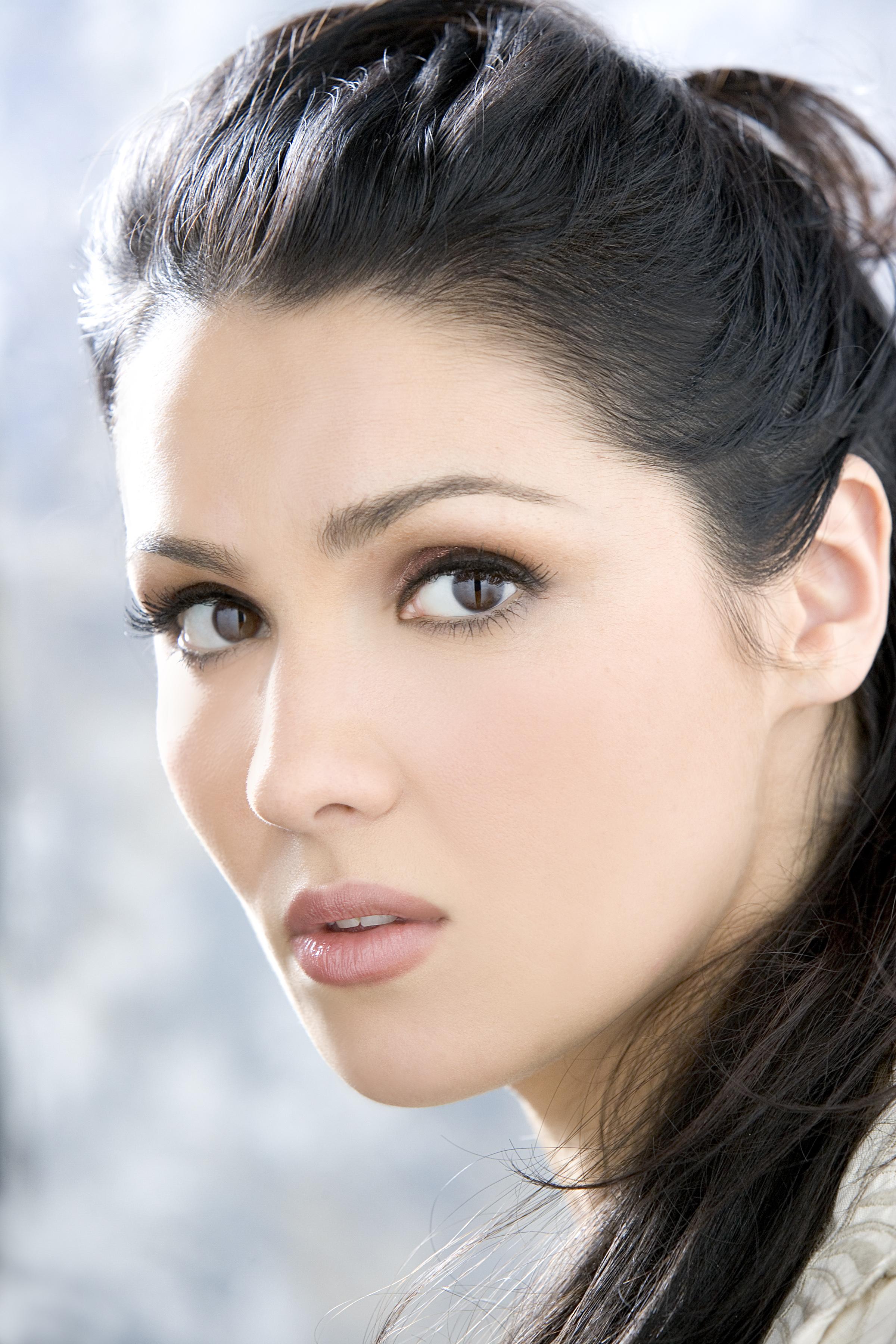 Anna Netrebko photo 10 of 60 pics, wallpaper photo 320763 ThePlace2