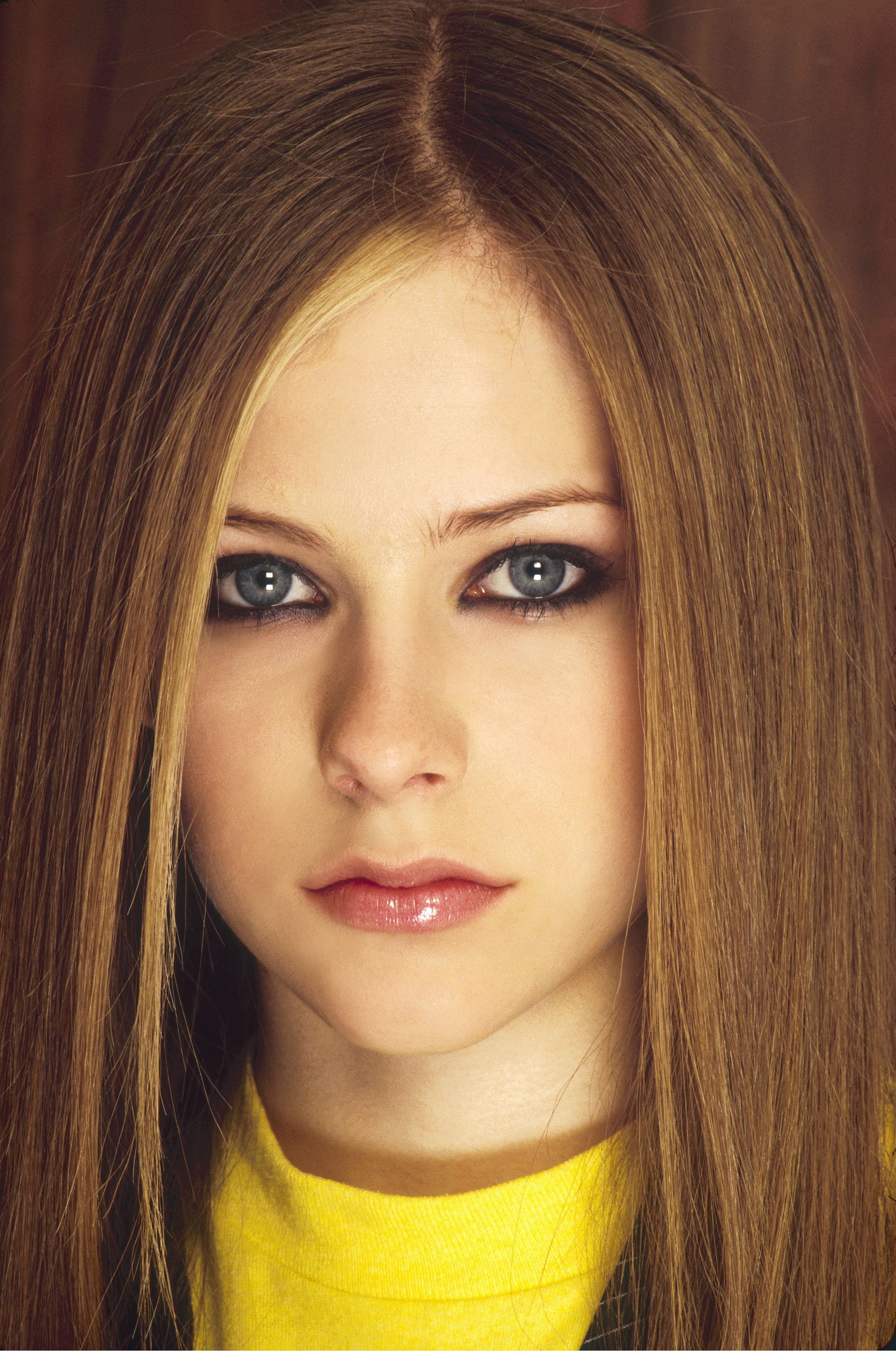 avril - arena magazine 013 - Avril Lavigne Singers Photo - Celebs101.com