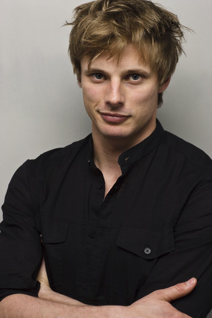 Bradley James - Picture Actress