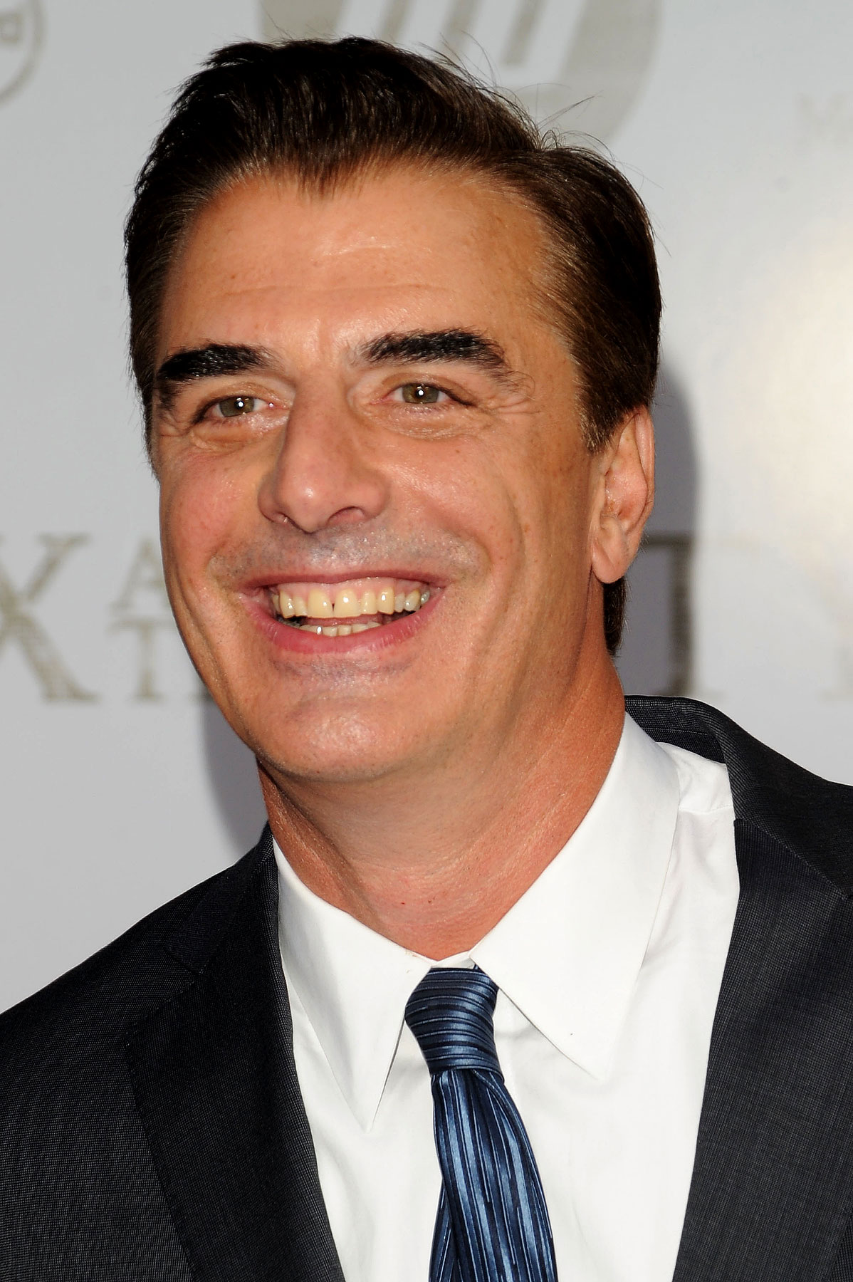 Chris Noth 2018 Haircut, Beard, Eyes, Weight, Measurements, Tattoos