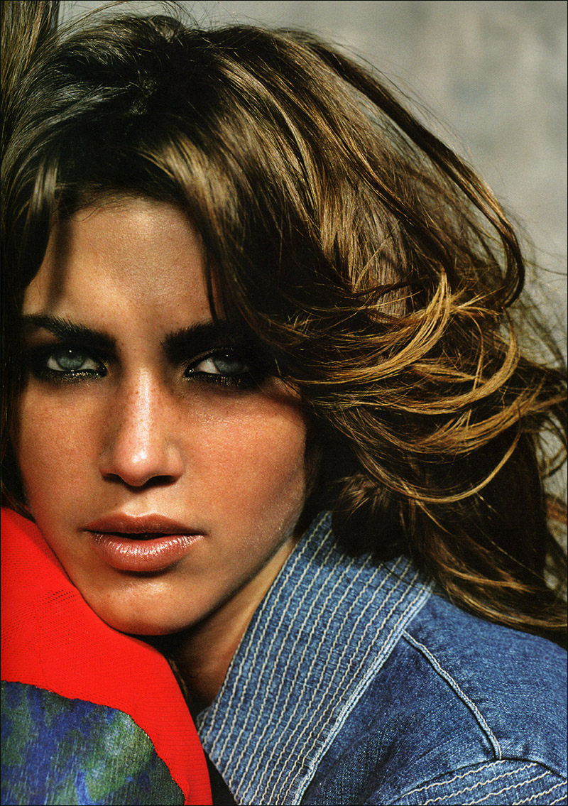 zy_ElisaMenegola_VersaceJeansCouture_SS2004_StevenMeisel_006.jpg