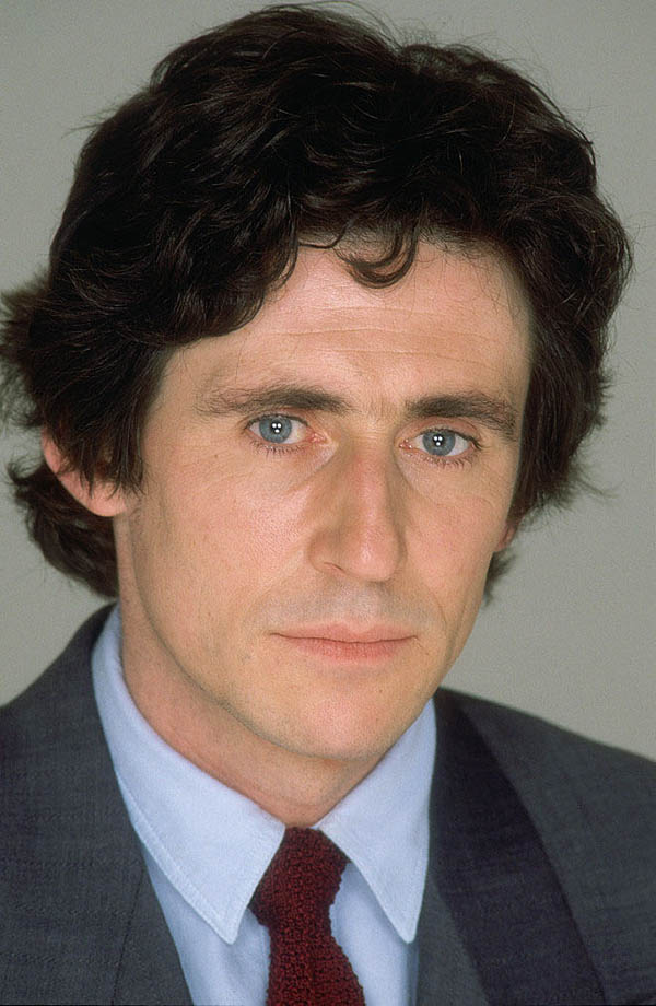 <b>Gabriel Byrne</b> - gabrielbyrne0020