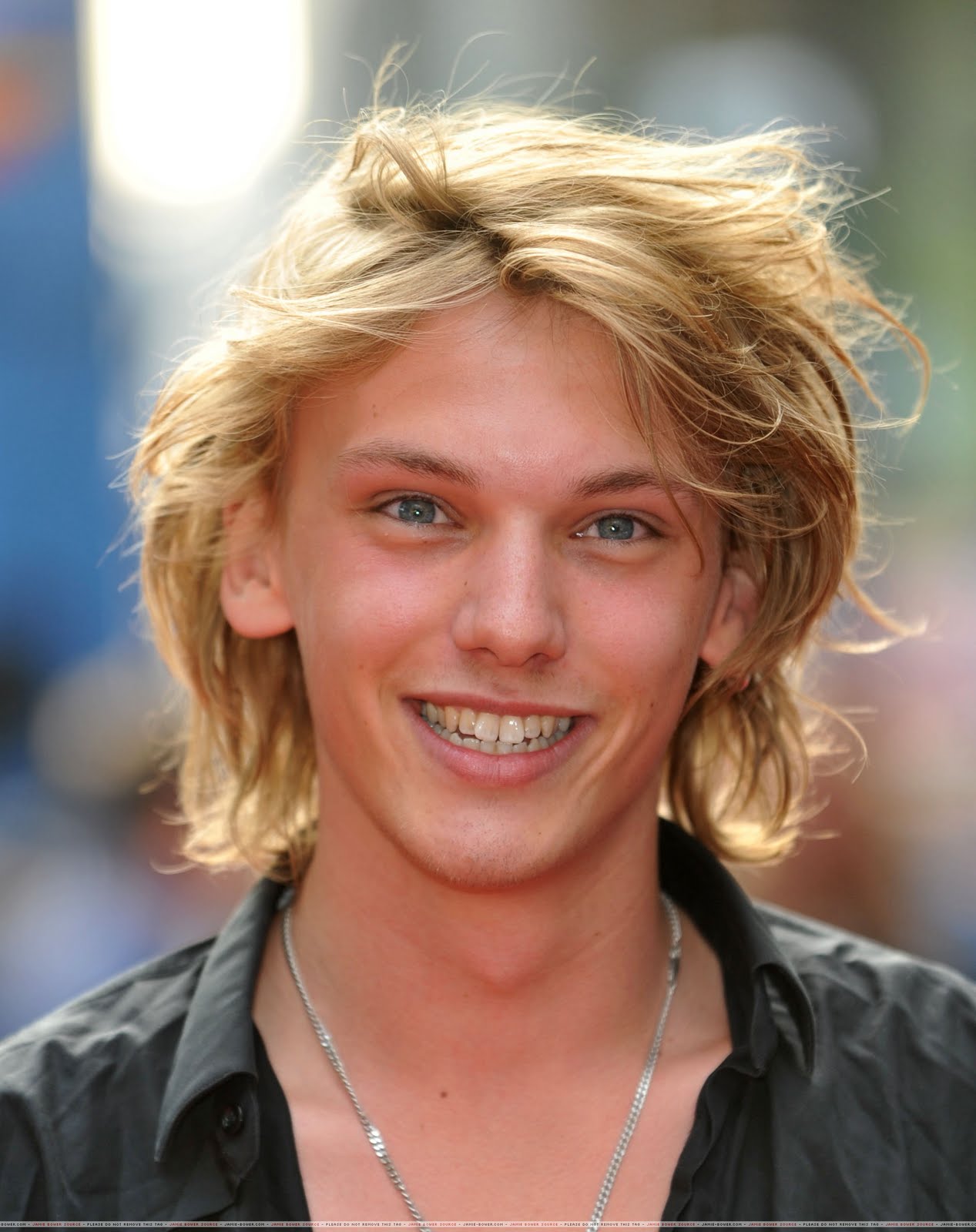 Jamie Campbell Bower - Picture Hot