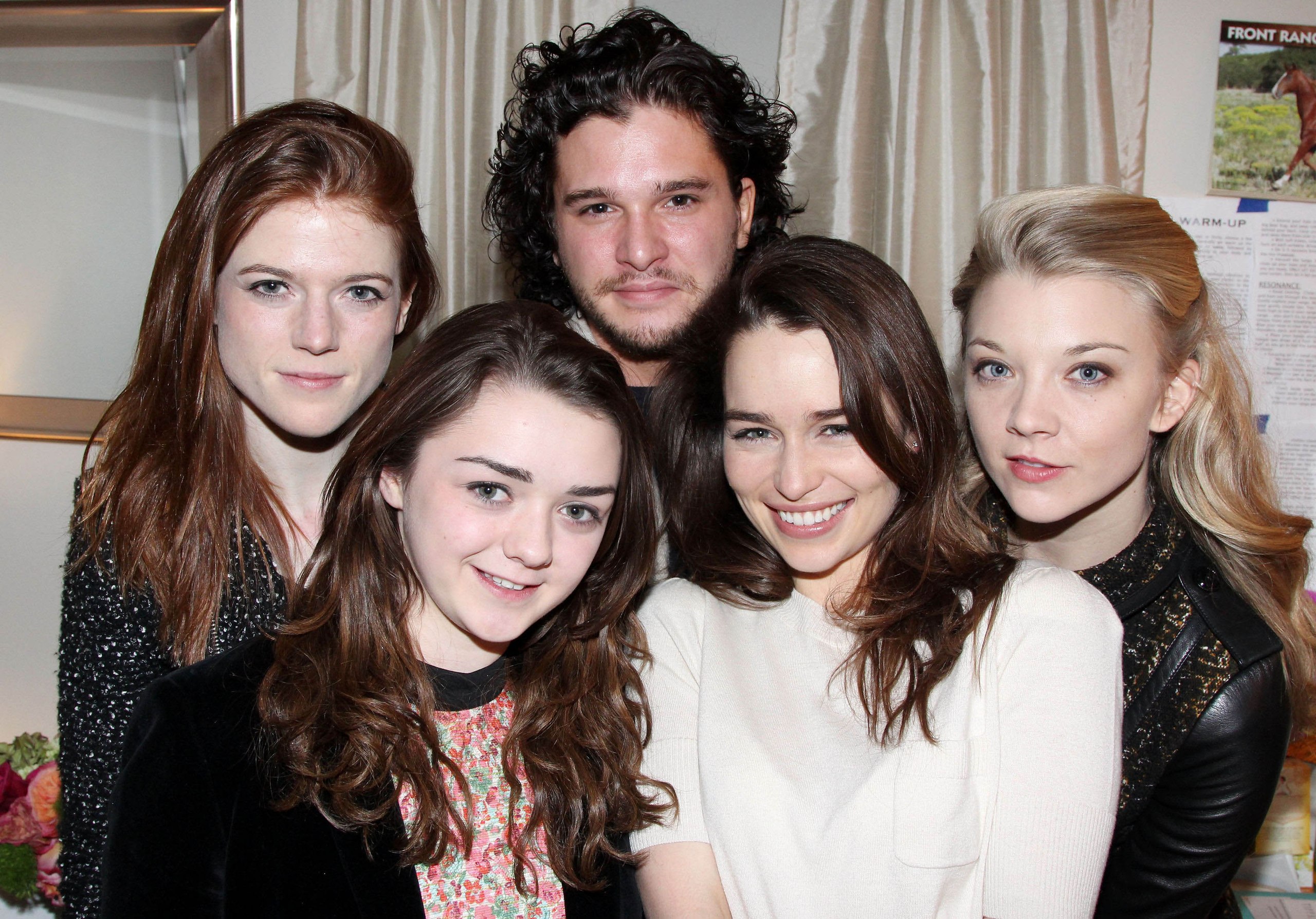 http://www.theplace2.ru/archive/kit_harington/img/hs29rj6ouao(2).jpg