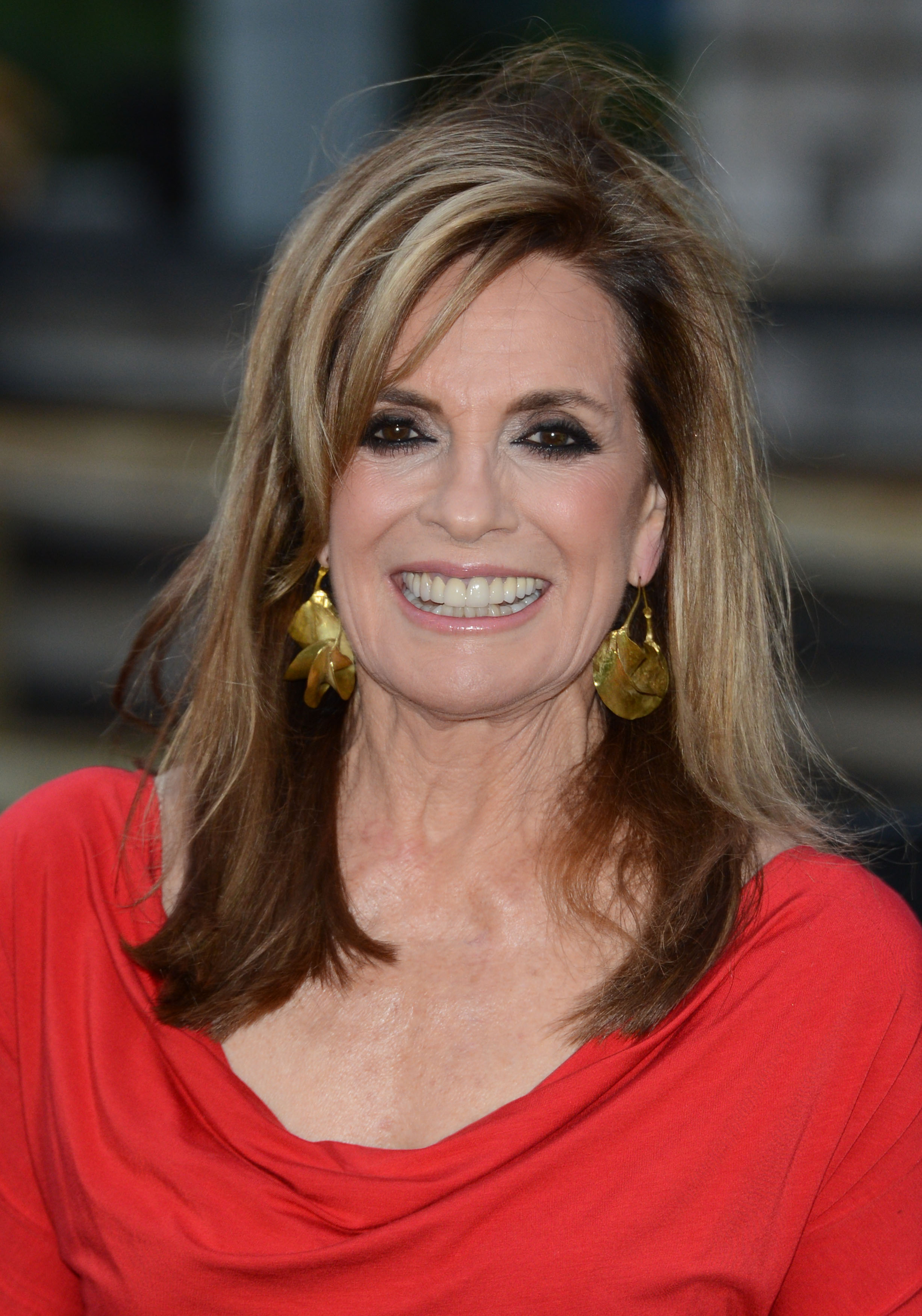 Linda Gray photo gallery - high quality pics of Linda Gray | ThePlace2453 x 3500