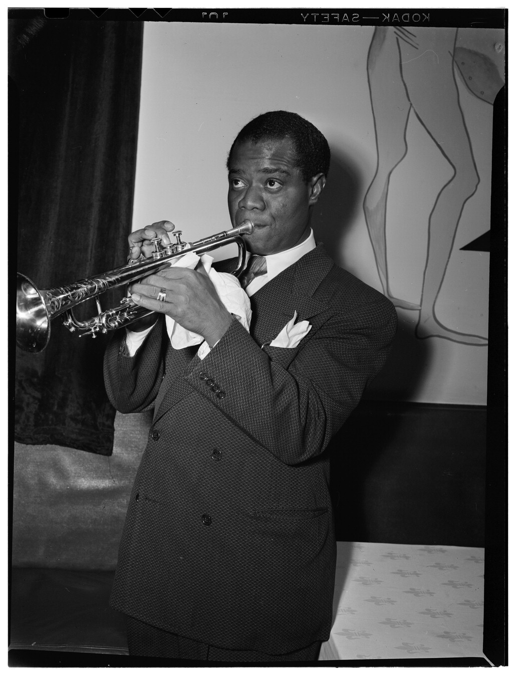 Louis Armstrong photo gallery - high quality pics of Louis Armstrong | ThePlace