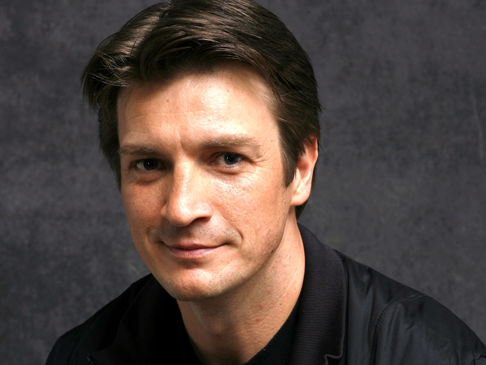 Nathan Fillion - Wallpaper Gallery