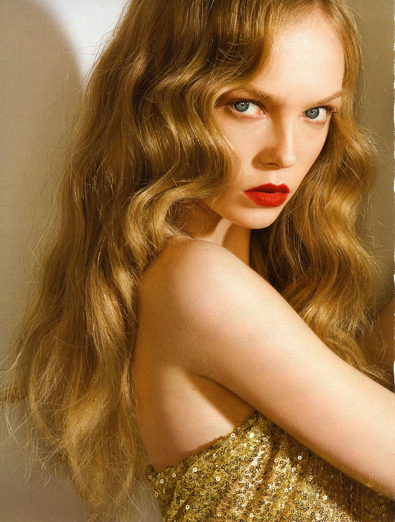 39144_VogueBrazil_De.jpg