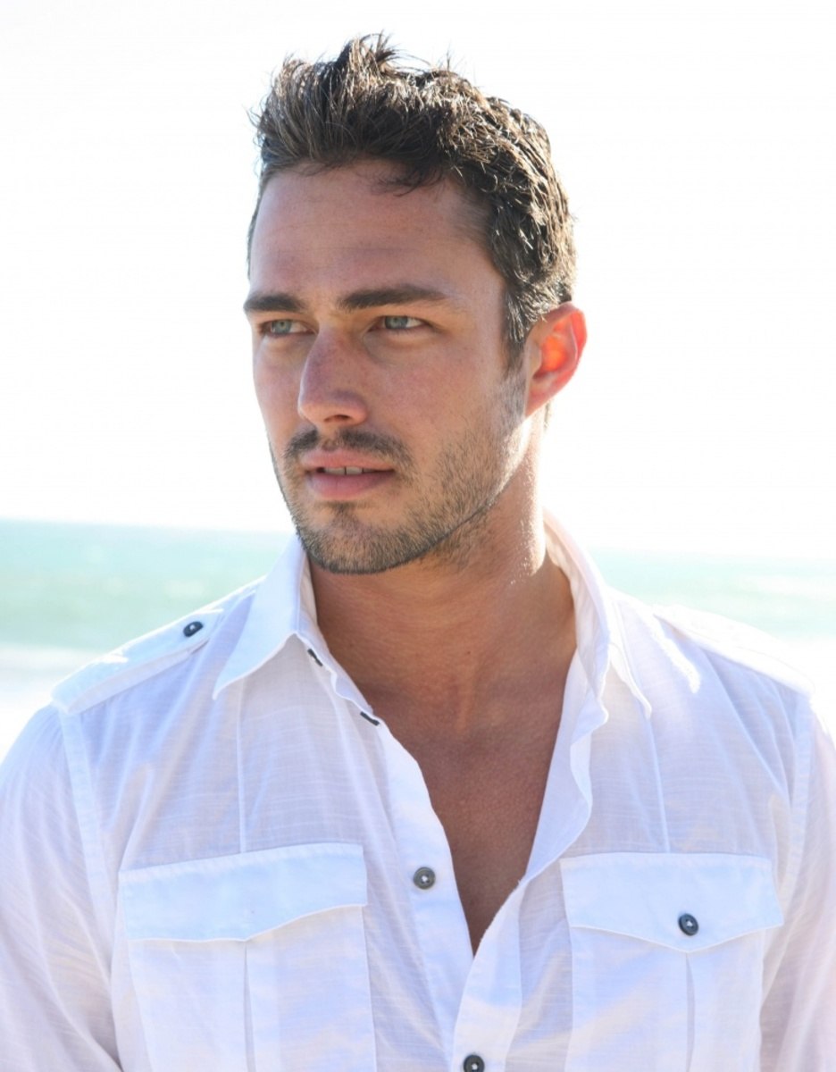 Taylor Kinney Taylor Kinney photo gallery - high quality pics of Taylor Kinney | ThePlace