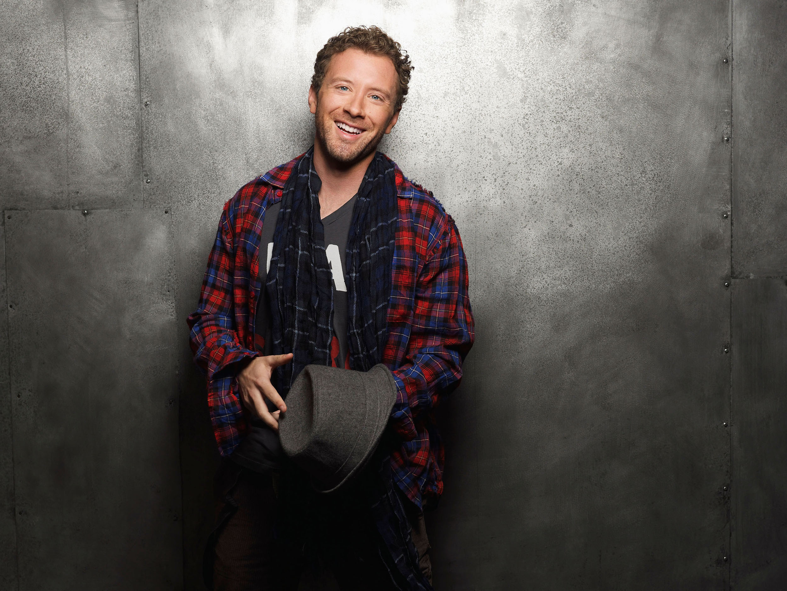 TJ Thyne photo 3 of 13 pics, wallpaper photo 285665 ThePlace2