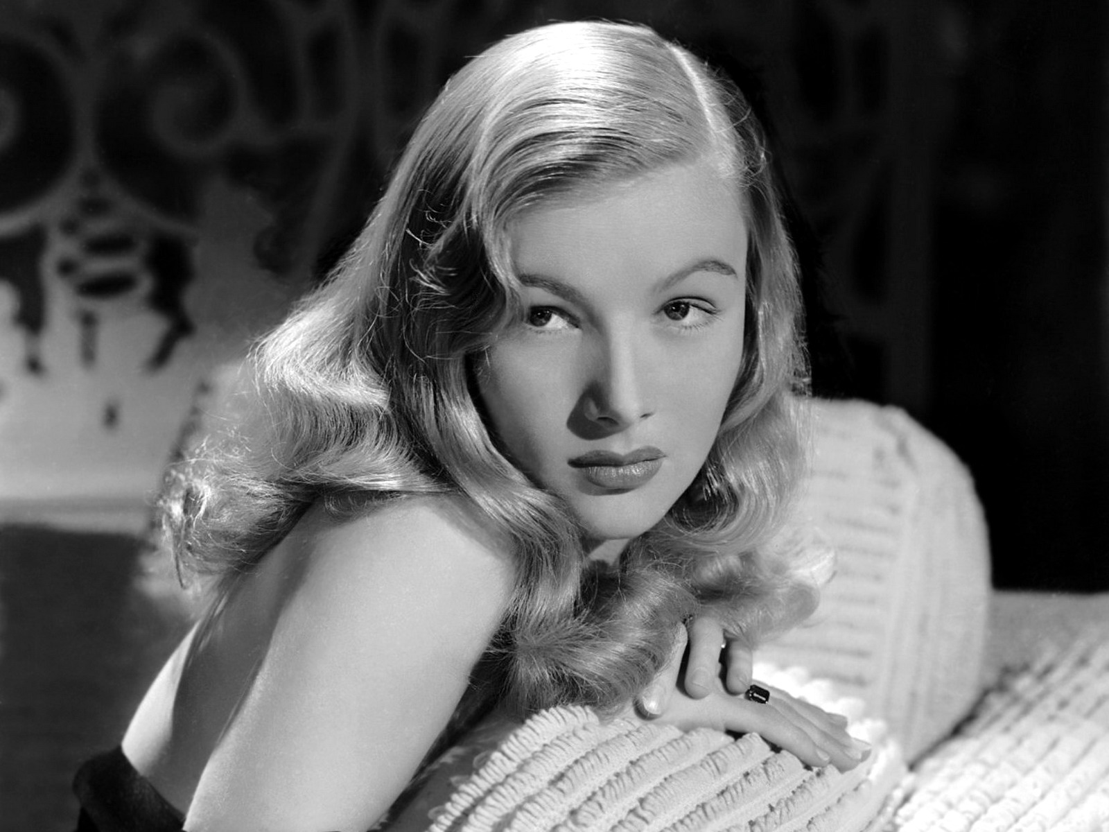 Veronica Lake photo gallery - 73 high quality pics of Veronica Lake | ThePlace