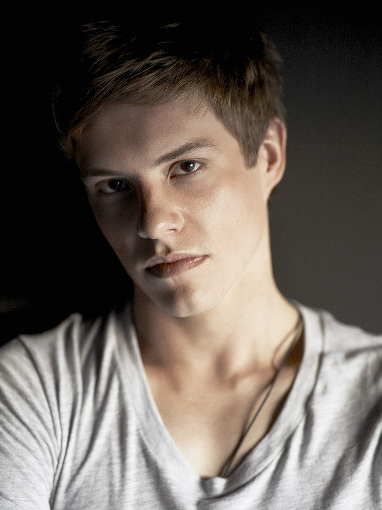 Xavier Samuel - Images Colection