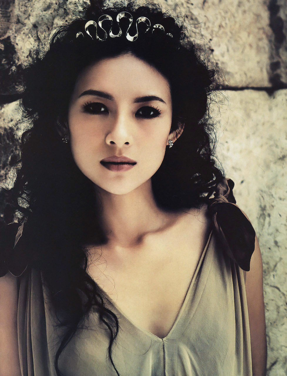 Harpers_Bazaar_Sep_2-3.jpg