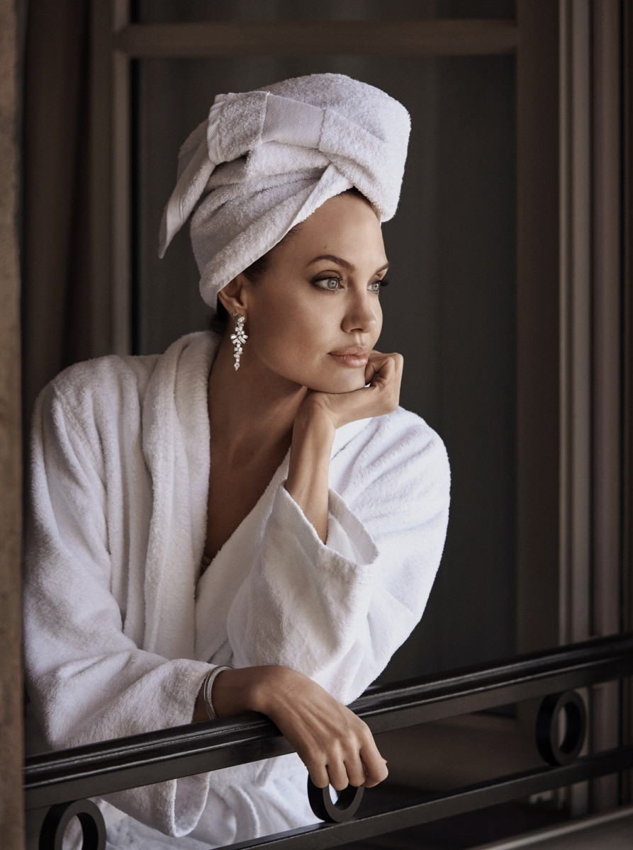 Angelina Jolie: pic #1290151