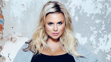 Anna Semenovich photo #