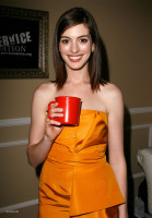 photo 23 in Anne Hathaway gallery [id195016] 2009-11-04