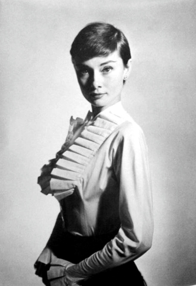 Audrey Hepburn: pic #460937