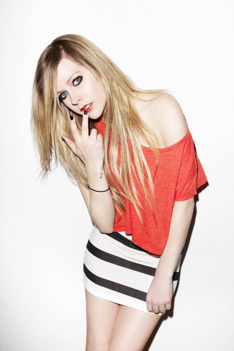 Avril Lavigne: pic #447425