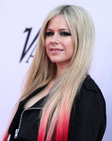 photo 3 in Avril Lavigne gallery [id1285614] 2021-12-10