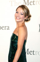 Becki Newton photo #