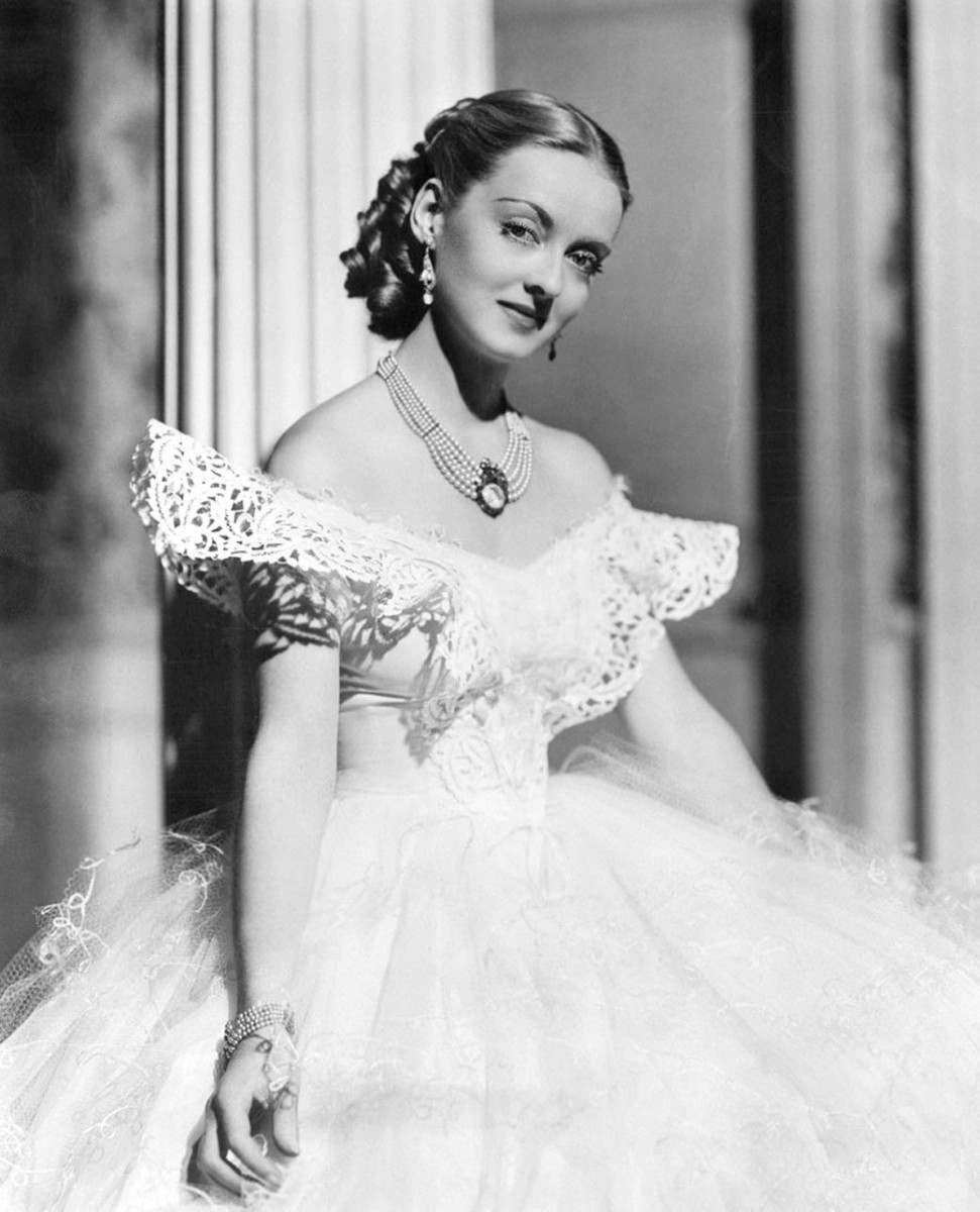 Bette Davis: pic #368965