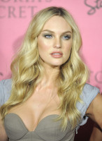 photo 27 in Candice Swanepoel gallery [id327118] 2011-01-13