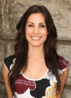 Carly Pope photo #