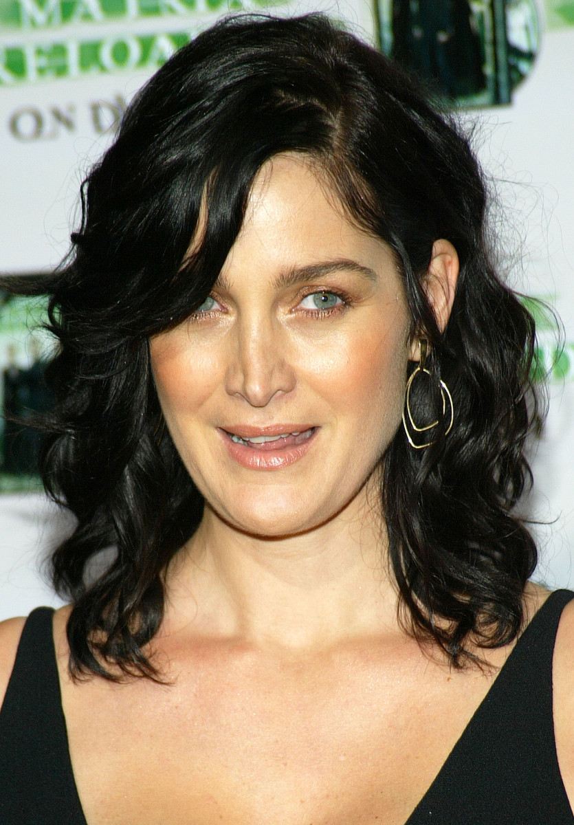 Carrie Anne Moss: pic #39869