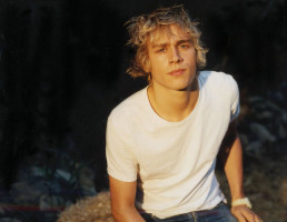 photo 9 in Charlie Hunnam gallery [id522161] 2012-08-14