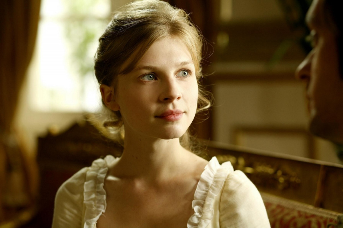 Clemence Poesy: pic #317060