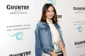 Crystal Reed pic #745990