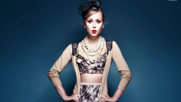 Diana Vickers photo #