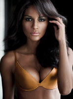 Emanuela de Paula photo #