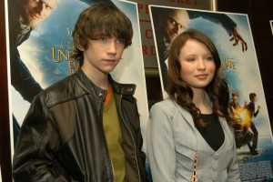Emily Browning pic #679619