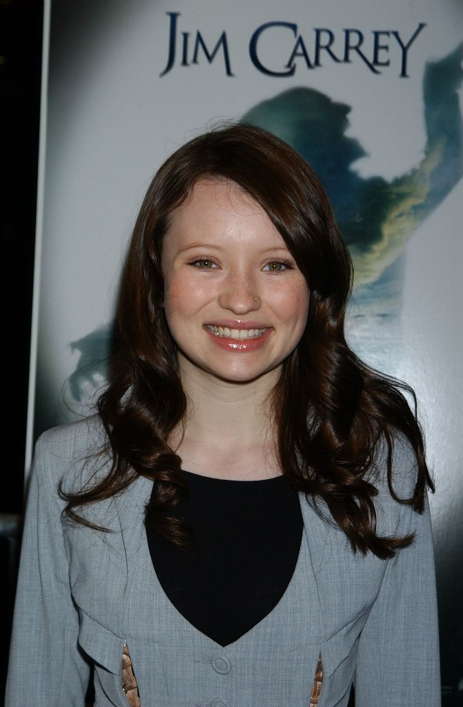 Emily Browning: pic #679697