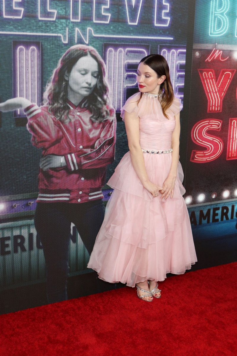Emily Browning: pic #1113302