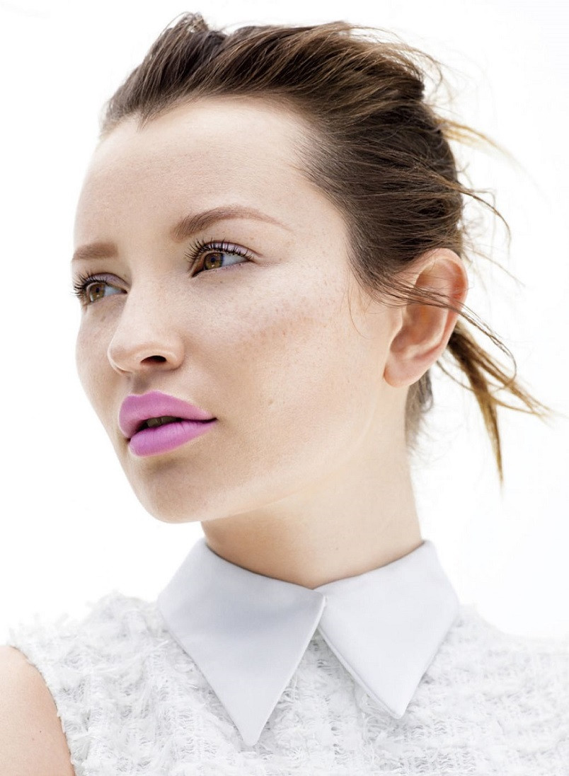 Emily Browning: pic #849605