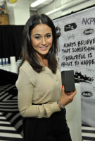 Emmanuelle Chriqui photo #