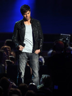 Enrique Iglesias photo #