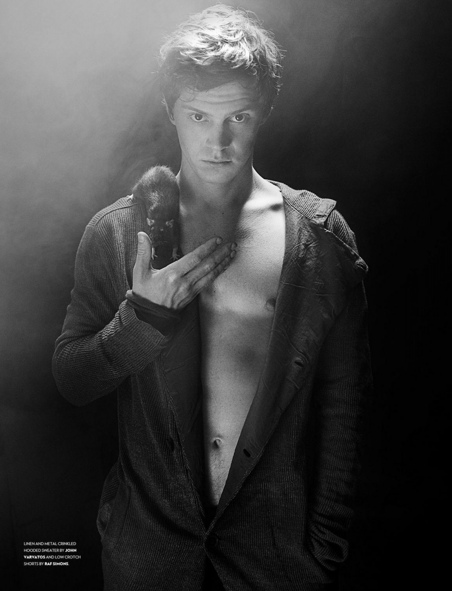 Evan Peters: pic #557669