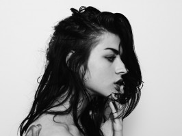 Frances Bean Cobain photo #