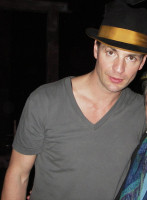 Gale Harold photo #