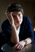 Gregg Sulkin photo #