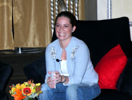 Holly Marie Combs photo #