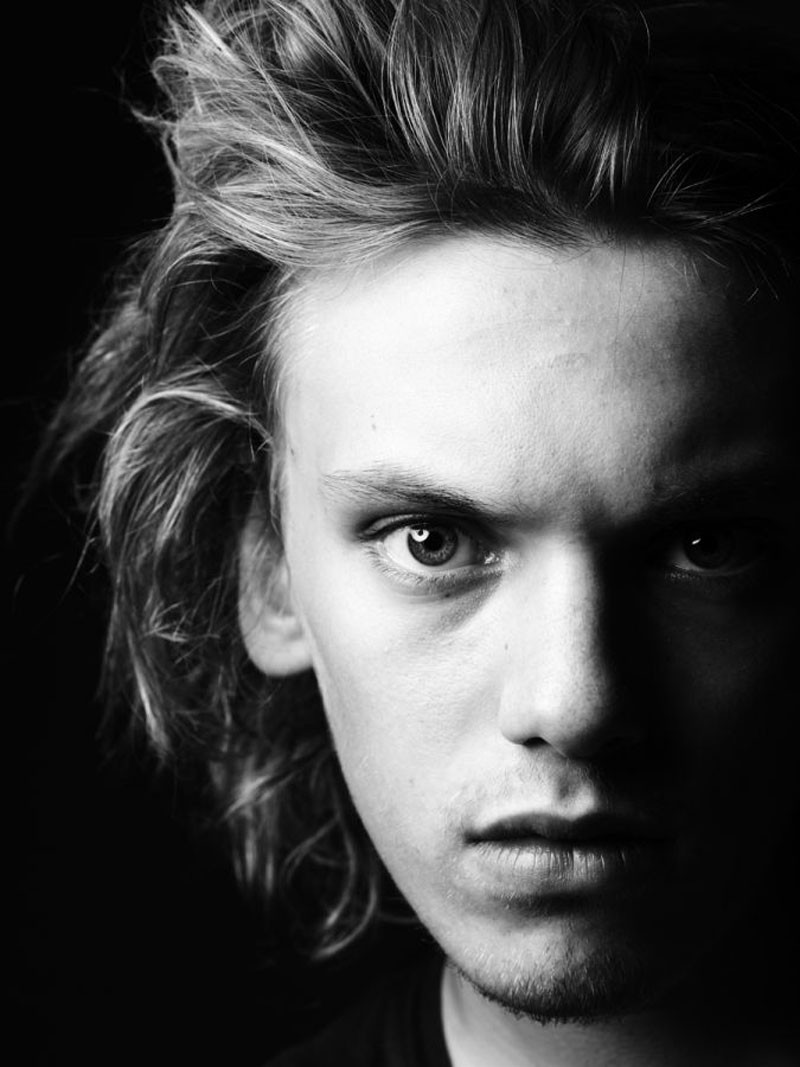 Jamie Campbell-Bower: pic #343438