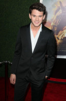 photo 5 in Jeremy Irvine gallery [id711527] 2014-06-23