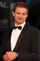 photo 25 in Jeremy Renner gallery [id332690] 2011-01-25