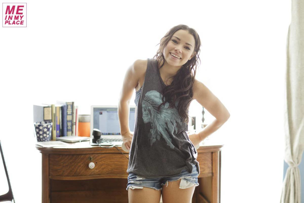 Jessica Parker Kennedy: pic #668807
