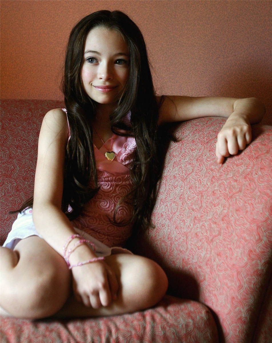 Jodelle Ferland: pic #215987