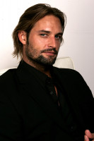 Josh Holloway photo #